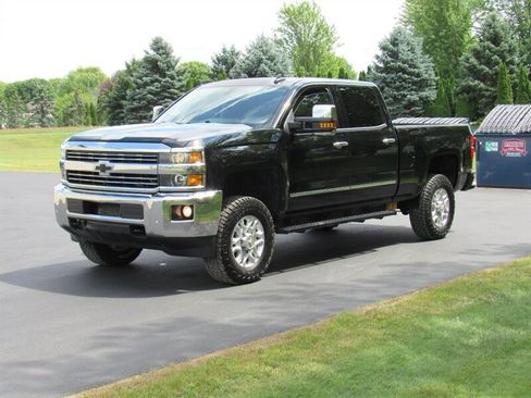 Used 2016 Chevrolet Silverado 2500 LTZ w/ Duramax Plus Package AWD/4WD image 3