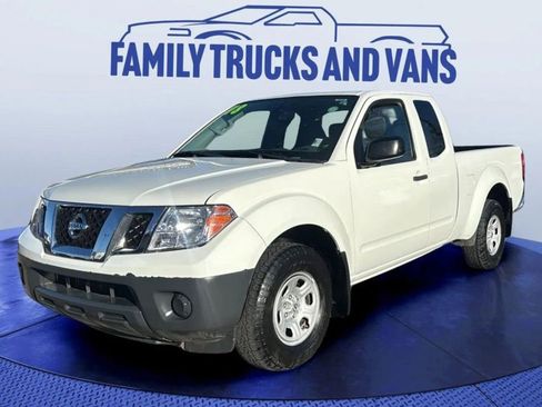 Used 2018 Nissan Frontier S image 1