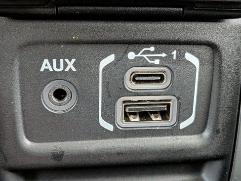 Certified 2022 Jeep Gladiator Mojave w/ LED Lighting Group image 28