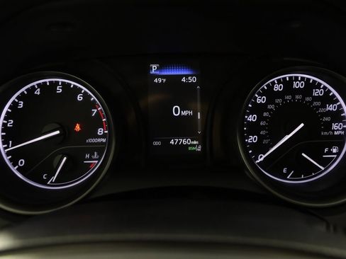 Used 2021 Toyota Camry SE image 18