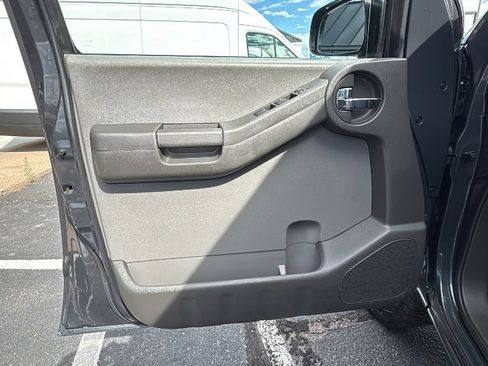 Used 2012 Nissan Xterra S AWD/4WD image 9