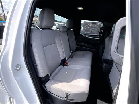 Used 2025 Toyota Tacoma SR5 AWD/4WD image 28