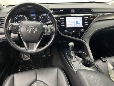 Used 2019 Toyota Camry SE image 11