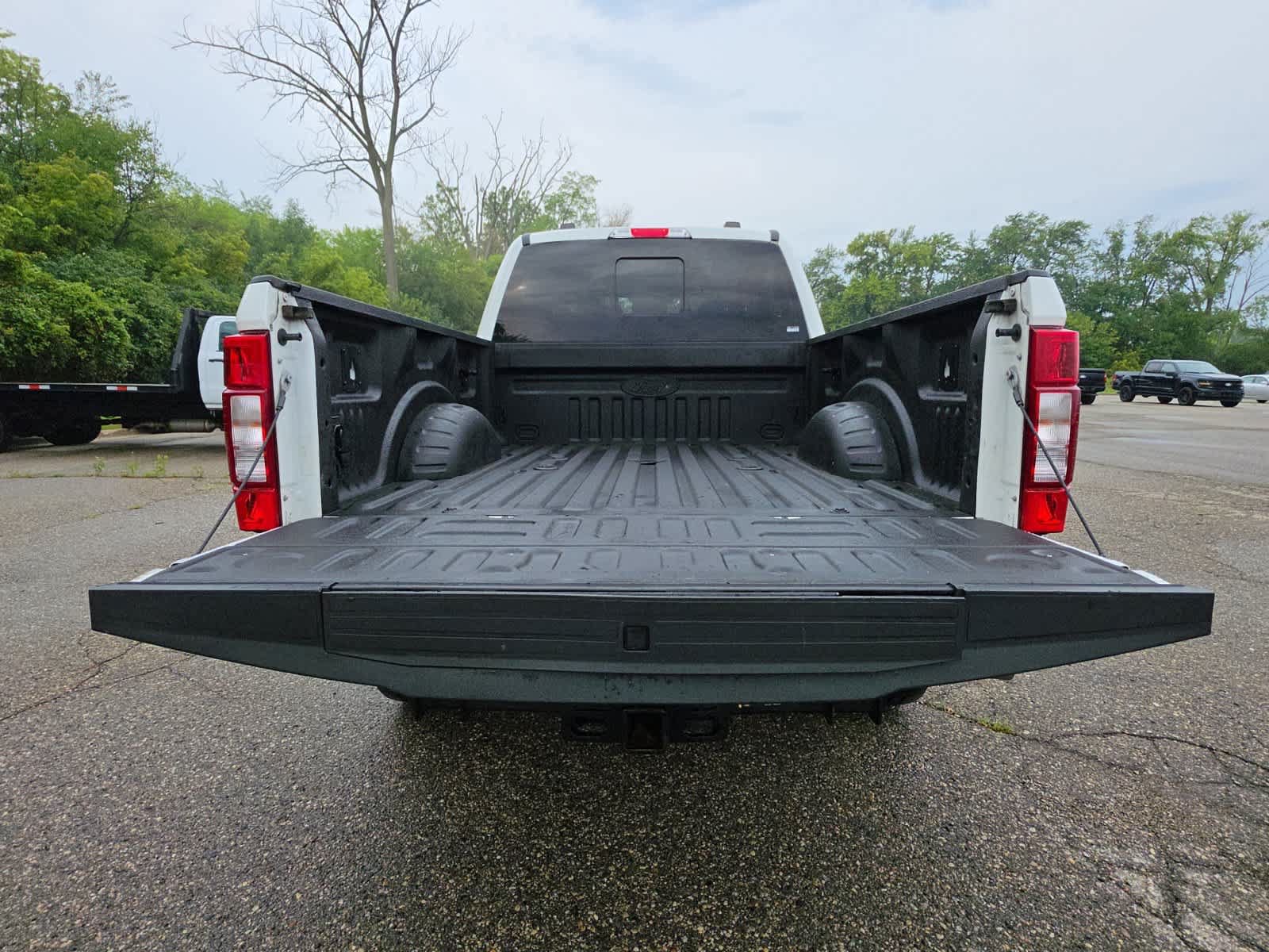 Used 2022 Ford F350 Lariat w/ Lariat Ultimate Package AWD/4WD image 10