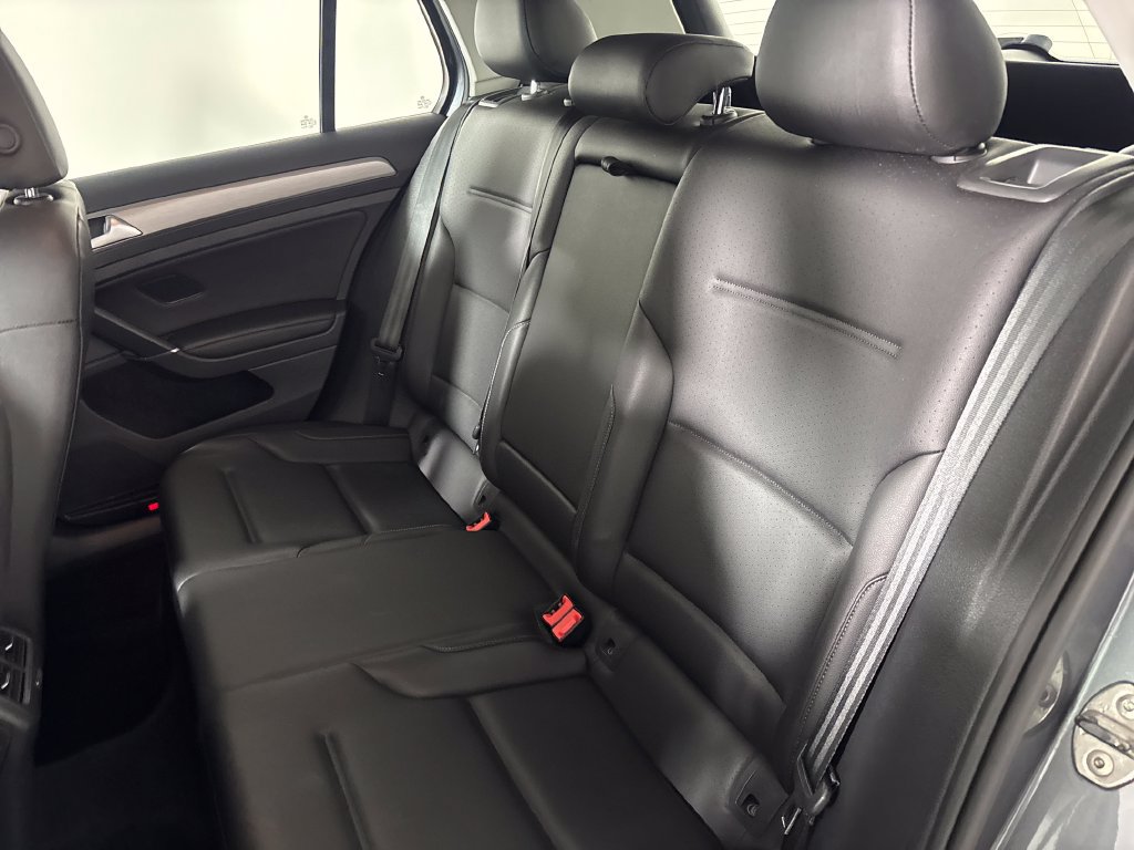 Used 2017 Volkswagen Golf Wolfsburg Edition FWD image 26