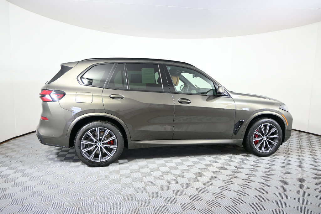 Used 2026 BMW X5 xDrive50e w/ M Sport Package AWD/4WD image 7