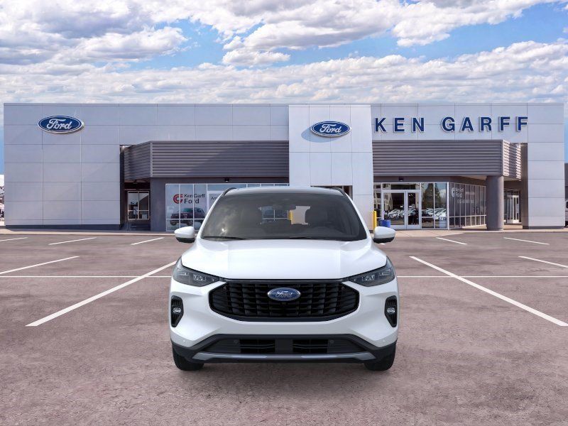 Used 2024 Ford Escape SE w/ PHEV Premium Package FWD image 9