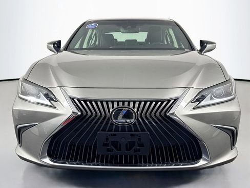 Used 2020 Lexus ES 350 Luxury w/ Accessory Package image 2