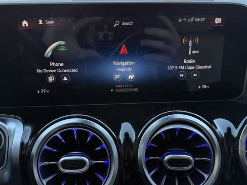 Used 2021 Mercedes-Benz GLB 250 4MATIC w/ Premium Package image 57