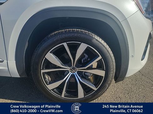 Certified 2025 Volkswagen Atlas Cross Sport SEL Premium R-Line image 20