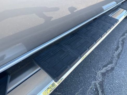 Used 2019 Toyota Tacoma SR5 RWD image 9