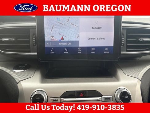 Used 2022 Ford Explorer XLT w/ Equipment Group 202A AWD/4WD image 24