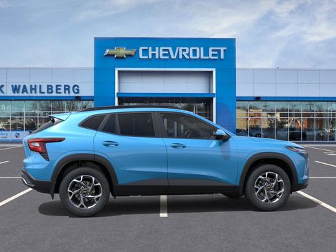 New 2026 Chevrolet Trax LT w/ Driver Confidence Package image 29