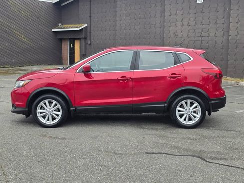 Used 2018 Nissan Rogue Sport S w/ S Appearance Package AWD/4WD image 5