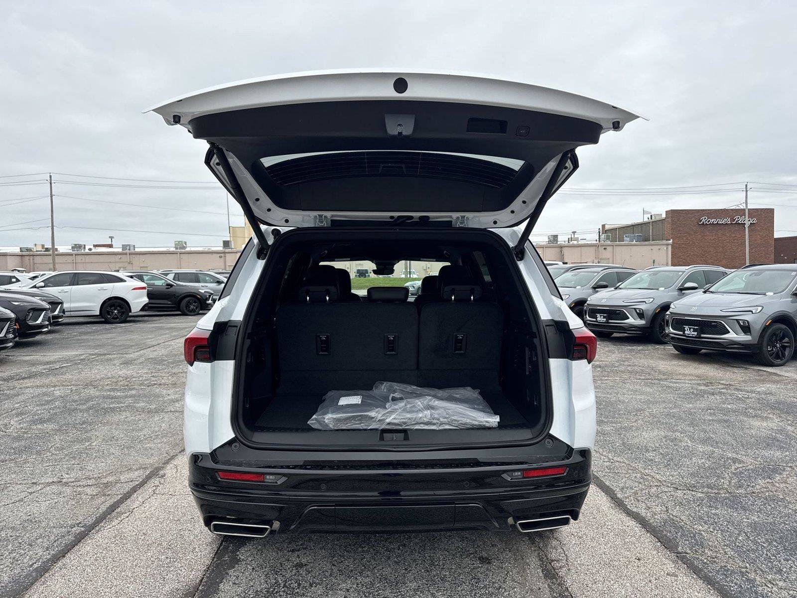 New 2026 Buick Enclave Sport Touring w/ Power Package AWD/4WD image 24