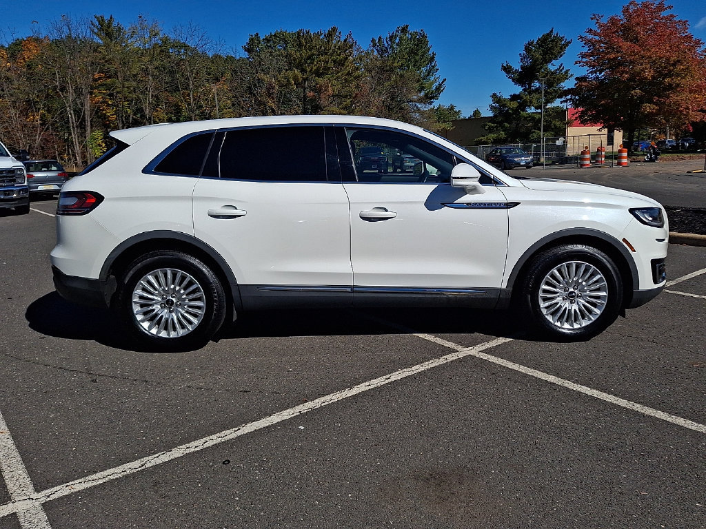 Used 2020 Lincoln Nautilus Premier AWD/4WD image 10