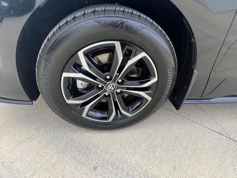 New 2026 Toyota Sienna Platinum image 23