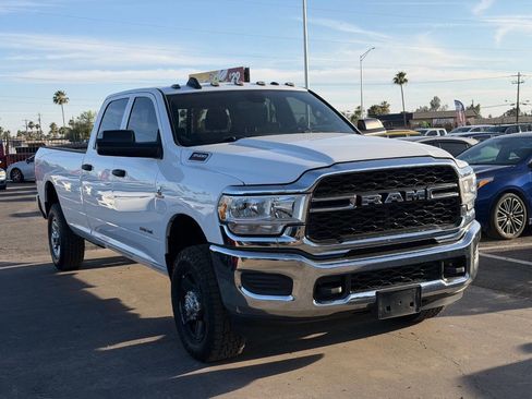Used 2022 RAM 3500 Tradesman AWD/4WD image 9