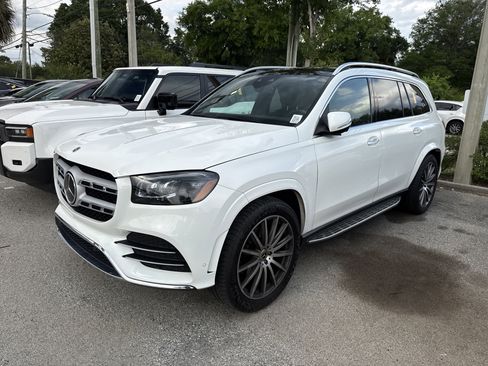 Used 2023 Mercedes-Benz GLS 450 4MATIC image 2