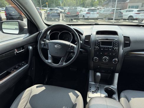 Used 2012 Kia Sorento LX w/ V6 Convenience Pkg AWD/4WD image 11