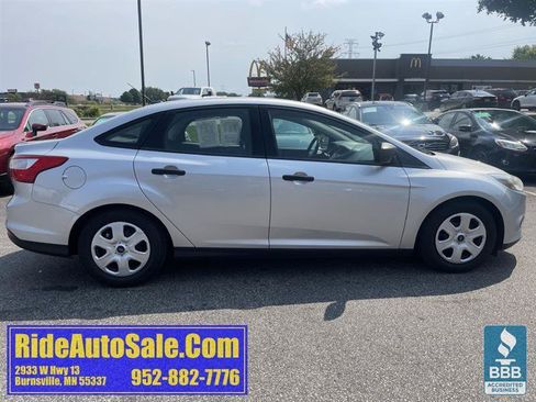 Used 2014 Ford Focus S FWD image 4