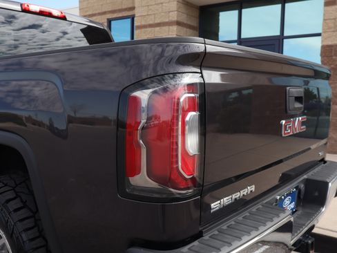 Used 2016 GMC Sierra 1500 SLT w/ SLT Premium Package AWD/4WD image 18