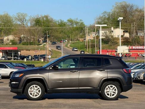 Used 2018 Jeep Compass Sport FWD image 6