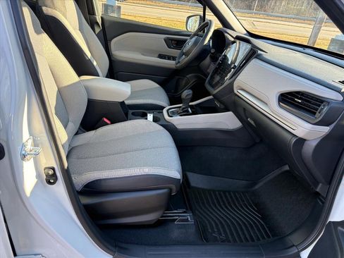 Used 2025 Subaru Forester Premium w/ Convenience Package #2 image 19