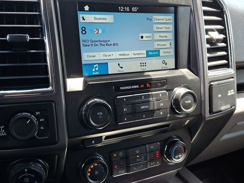 Used 2016 Ford F150 XLT w/ Equipment Group 302A Luxury AWD/4WD image 23