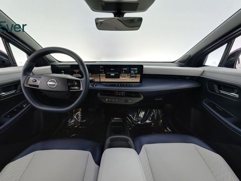 Used 2026 Nissan Leaf Platinum+ w/ Floor Mat Package (Platinum+) FWD image 26