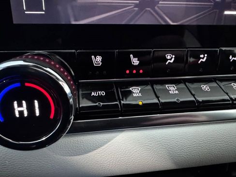 Certified 2023 GMC Canyon AT4X image 19