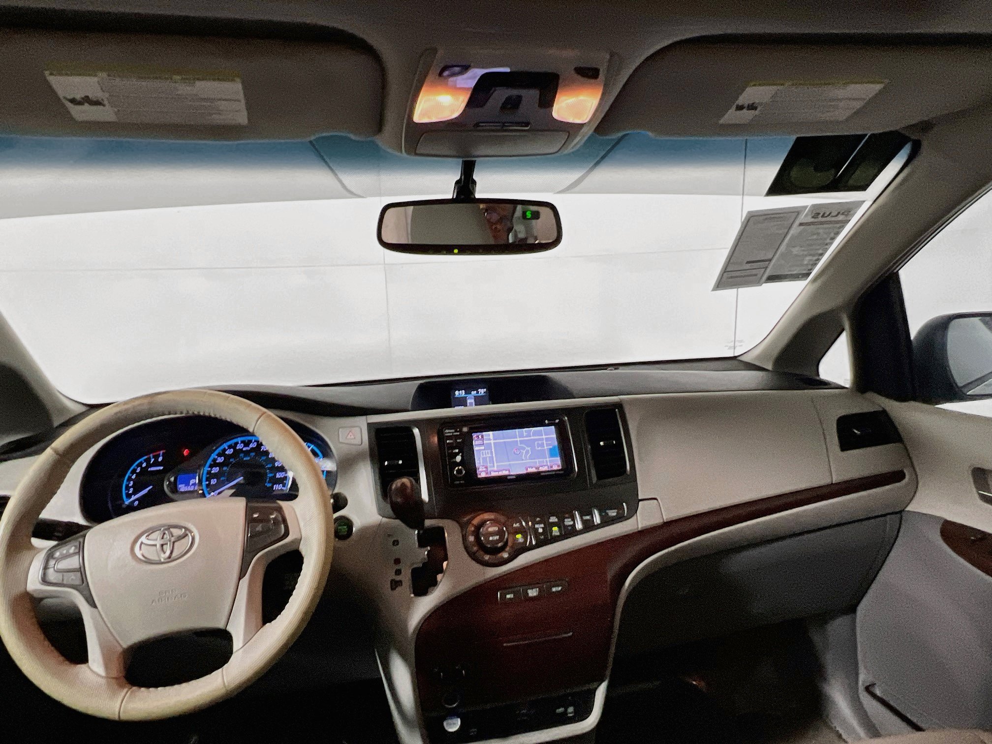Used 2013 Toyota Sienna XLE w/ Entertainment Pkg AWD/4WD image 30