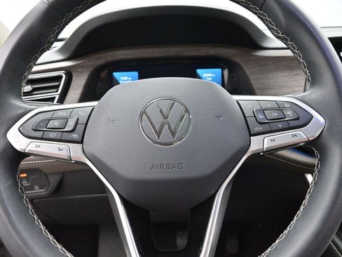 Used 2024 Volkswagen Atlas SEL image 18