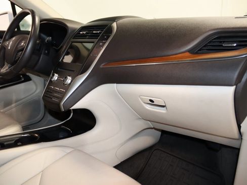 Used 2017 Lincoln MKC Select w/ Lincoln MKC Climate Package image 60