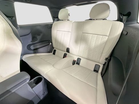 Certified 2025 MINI Cooper S image 27