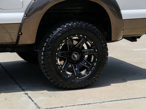 Used 2015 Ford F250 King Ranch w/ FX4 Off-Road Package AWD/4WD image 14