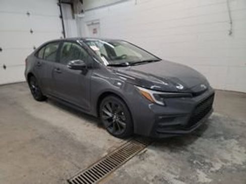 Used 2026 Toyota Corolla SE FWD image 1