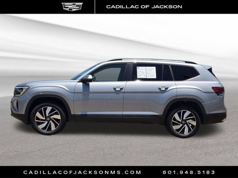 Used 2025 Volkswagen Atlas SE FWD image 7
