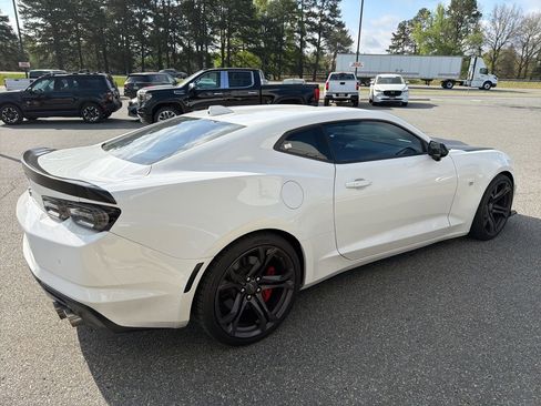 Used 2020 Chevrolet Camaro SS image 8