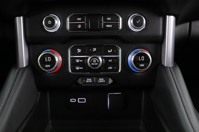 Used 2024 GMC Yukon XL SLE w/ Max Trailering Package AWD/4WD image 4
