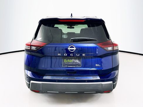 Used 2025 Nissan Rogue SL FWD image 7