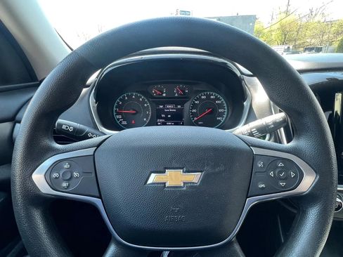 Used 2021 Chevrolet Traverse LS AWD/4WD image 19