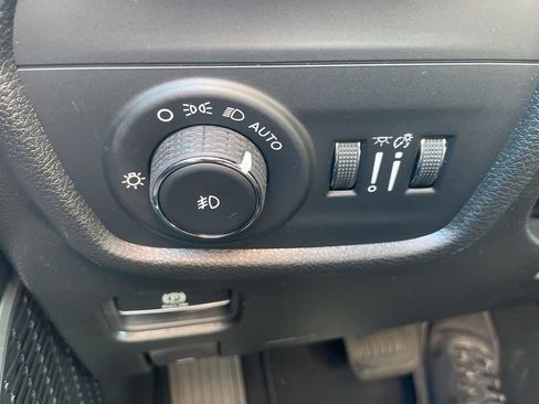 New 2026 Jeep Grand Cherokee Limited RWD image 24