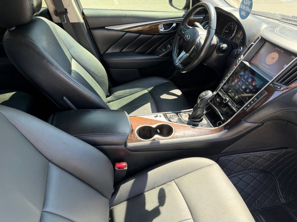 Used 2018 INFINITI Q50 Luxe RWD image 14