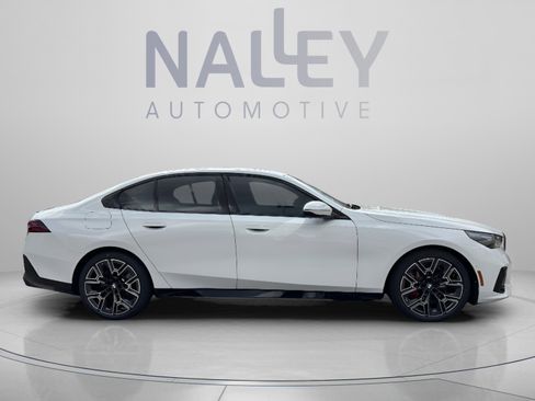 Used 2026 BMW i5 eDrive40 w/ M Sport Package AWD/4WD image 4