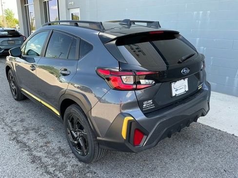 Used 2025 Subaru Crosstrek 2.5i Sport AWD/4WD image 2