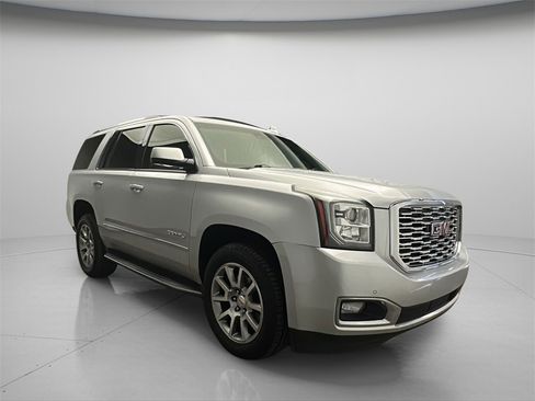 Used 2018 GMC Yukon Denali w/ Open Road Package image 1