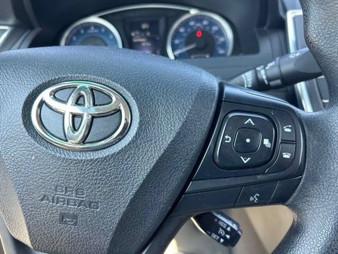 Used 2017 Toyota Camry LE FWD image 13