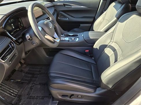 Certified 2025 INFINITI QX60 Luxe w/ Black Edition image 11