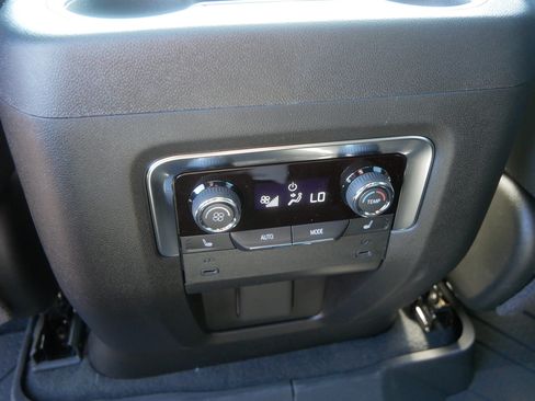 New 2026 Chevrolet Suburban Premier w/ Sun And Tow Package AWD/4WD image 8